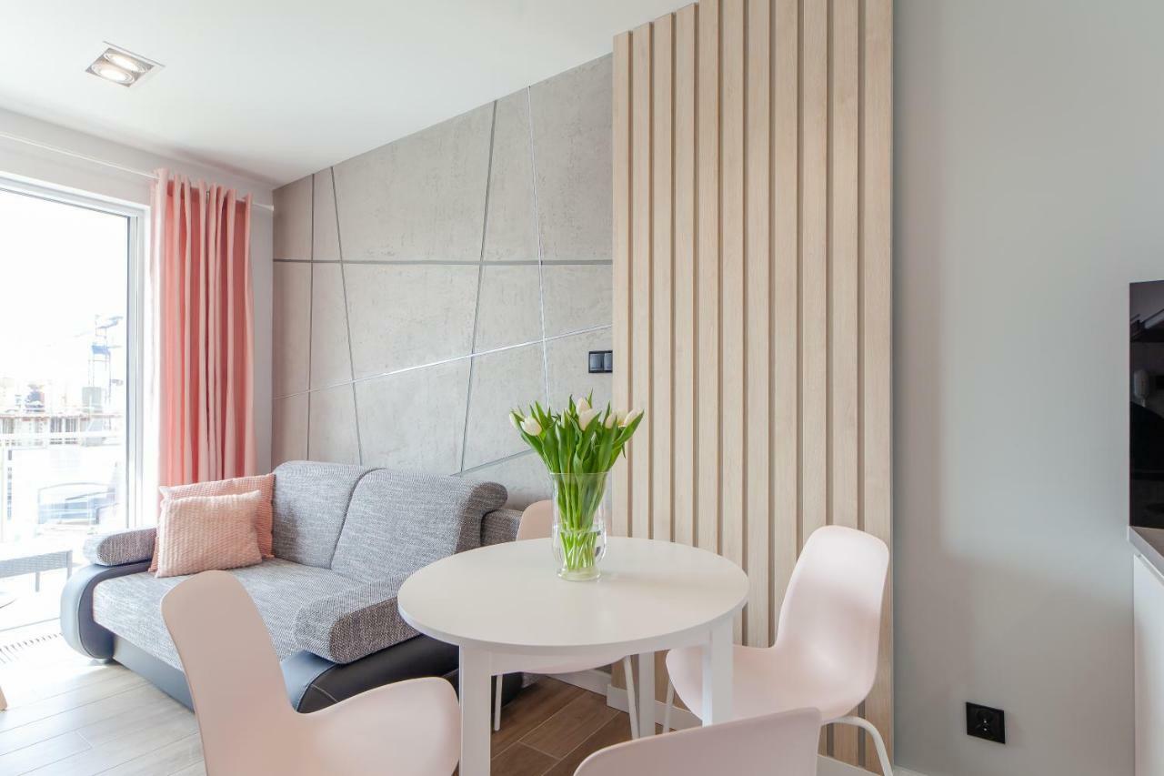 Apartment Pink Flamingo By Noclegi Renters Мендзиздрое Екстериор снимка